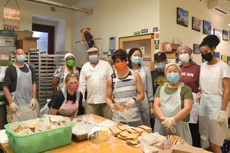CCS Grantee: Broadway Community, Photo: Eileen Barosso Group Photo of Volunteers.